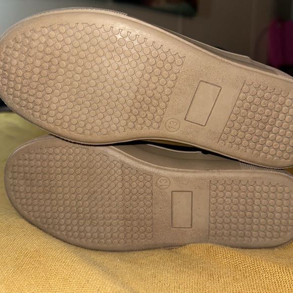 GAP black sneaker wedges!!! NWT. Never worn! - Picture 9 of 9